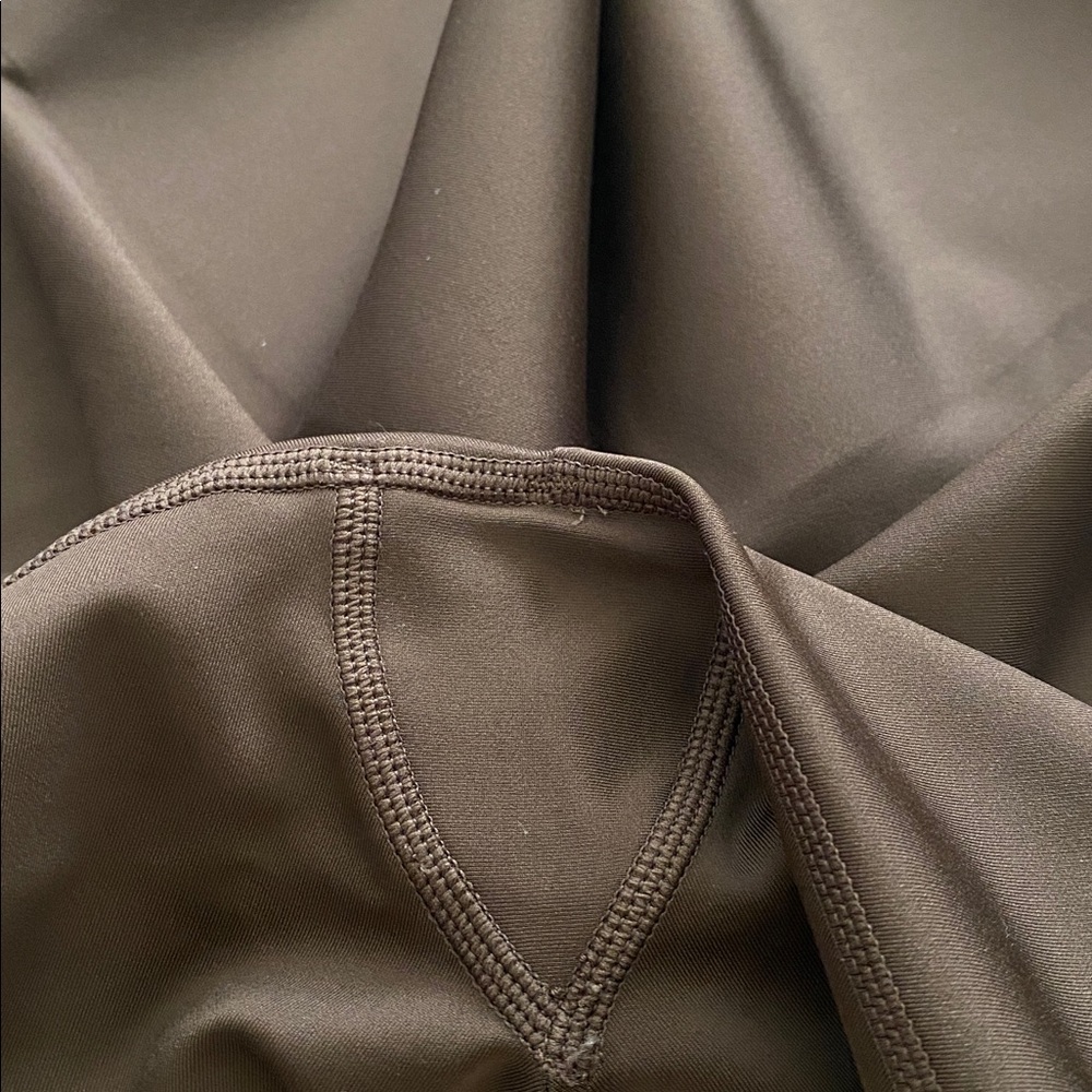 ALO Yoga Brown Leggings - Picture 2 of 4
